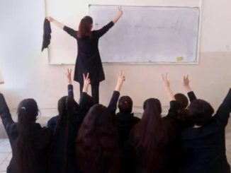 Iranul investighează otrăvirea a sute de eleve cu gaz toxic