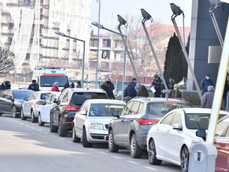 O nouă tehnologie permite mașinilor autonome să „vadă” dincolo de colțuri. Cum funcționează