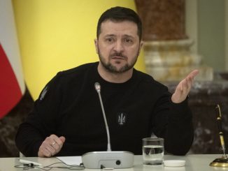 Zelenski promite că Ucraina va continua să apere Bahmut: „Este o chestiune tactică pentru noi”