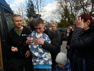 31 de copii ucraineni au revenit din Rusia: „Am fost trataţi ca nişte animale”