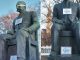 FOTO. Tacticile activiștilor de mediu: Membrii Scientist Rebellion au legat la ochi statui din toată Europa