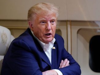 LIVE UPDATE. Donald Trump a părăsit Mar-a-Lago, cu destinația New York, unde va fi pus oficial sub acuzare penală