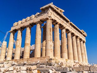 Acropole impune politici de control asupra mulțimilor. Ce măsuri adoptă guvernul grec pentru numărul mare de vizitatori