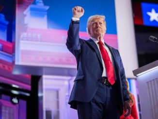 Donald Trump o atacă pe Kamala Harris în mitingul din North Carolina: „Kamala, ești concediată”