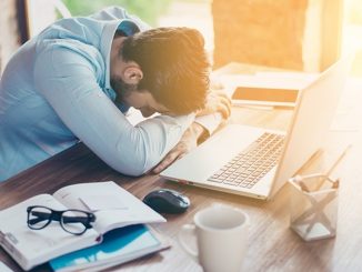 Toxic productivity ne consumă sănătatea mentală  și relațiile. Ce impact are asupra angajatului