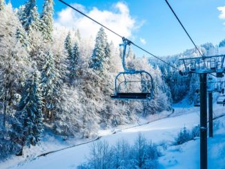 Pârtiile din România sunt pregătite pentru o iarnă de neuitat. Ești gata de schi la Predeal?