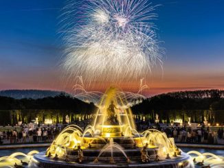 „Les Grandes Eaux Nocturnes” te așteaptă la Versailles. Ce vezi la spectacol