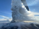 Vulcanul Krașeninikov din Rusia a erupt pentru prima dată în aproape 500 de ani. O coloana de fum de 6 kilometri acoperă „Cercul de foc al Pacificului”