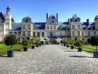 Ce castele vizitezi în Franța? Fontainebleau are 1.500 de încăperi, o capelă și un teatru