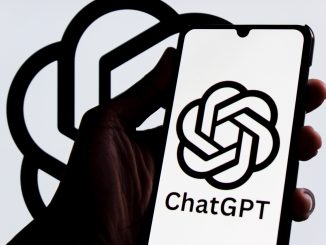 Copiii care vorbesc zilnic cu Alexa și ChatGPT ar putea învăța să comunice diferit. Ce avertizează specialiștii